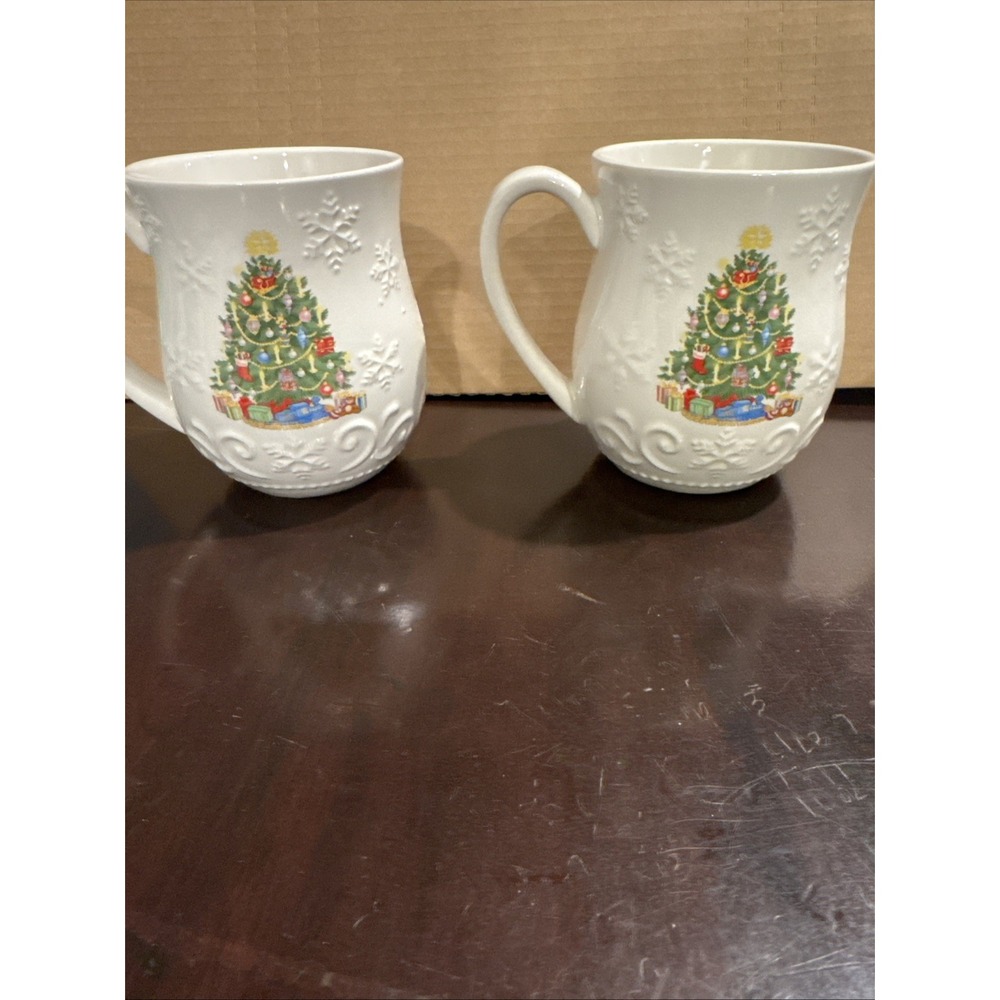 Temptations by Tara David's Christmas Set of 2 Mugs KFI-XNG-322565 Cream Color